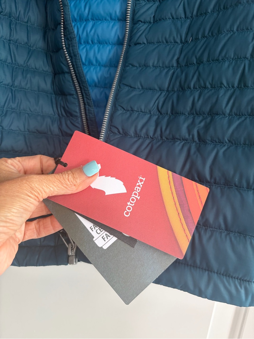cotopaxi Navy Puffer Jacket with Light Blue Lining - Picture 3 of 4